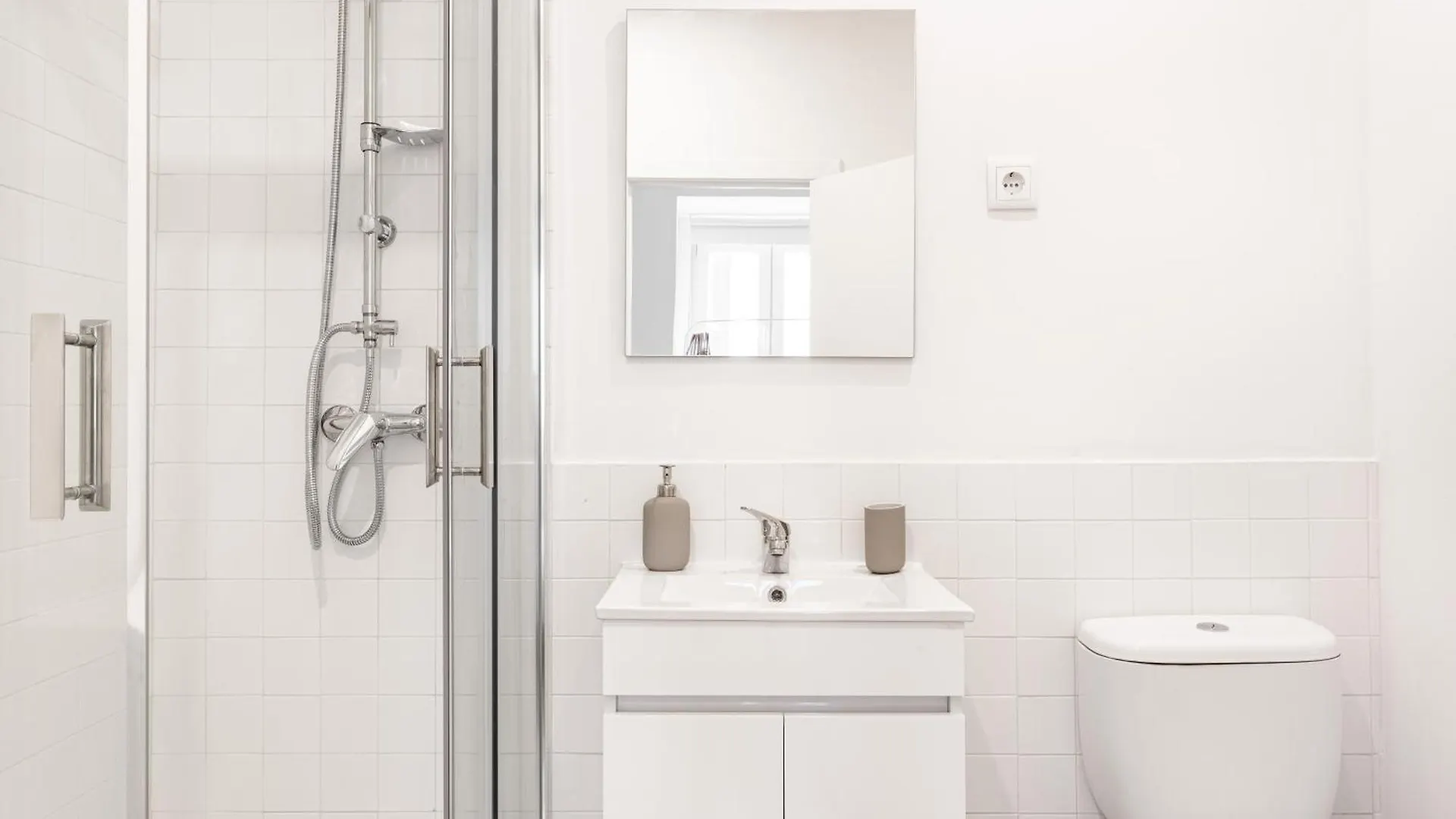 Apartment Alcantara Cozy Studios Lisbon Portugal